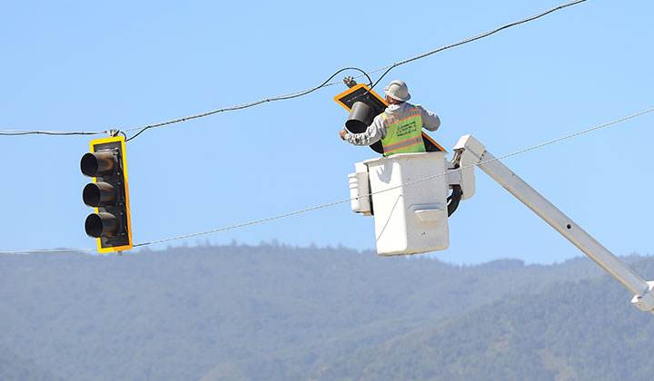 traffic signals & transportation systems